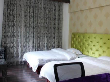 Guilin Jingyi Hotel Экстерьер фото